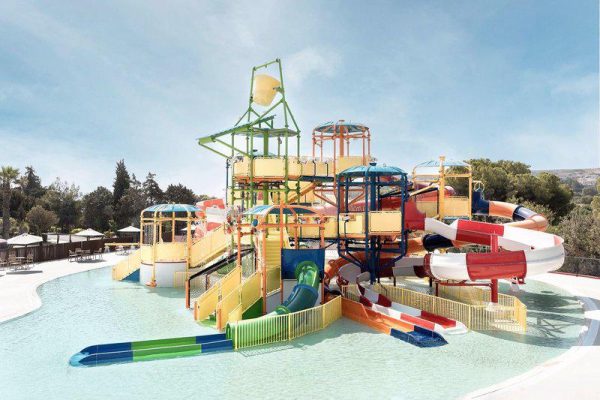 Kinderzwembad van Helea Lifestyle Beach Resort