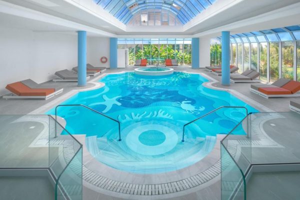 Binnenzwembad van Rhodos Palladium Leisure en Wellness