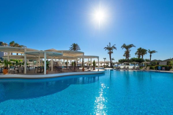 Rhodos Palladium Leisure en Wellness zwembad en terras